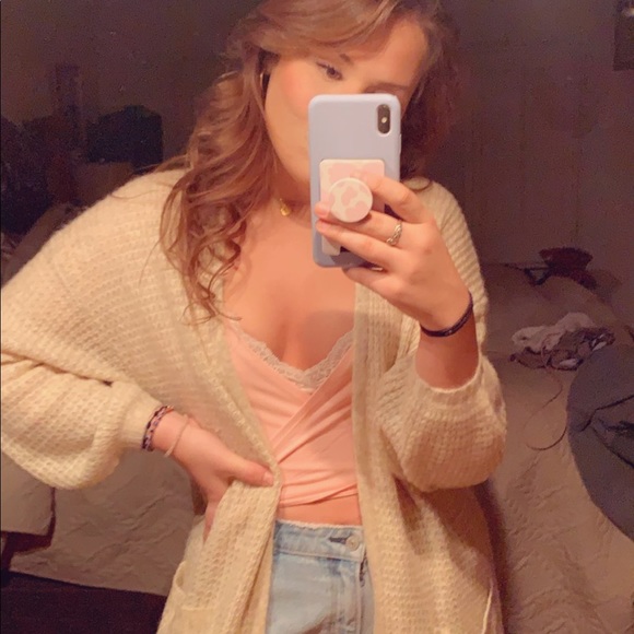 Meet your Posher, Nicole - Picture 3 of 10